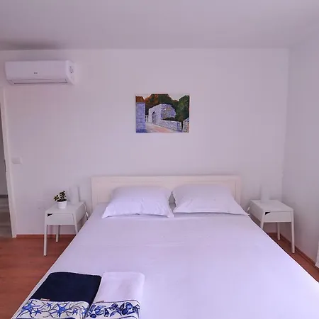 An Ni דירה קורצולה