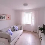 An Ni Apartment *
