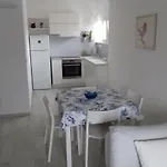 An Ni شقة *