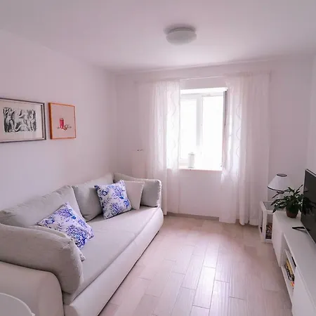 An Ni Apartment *